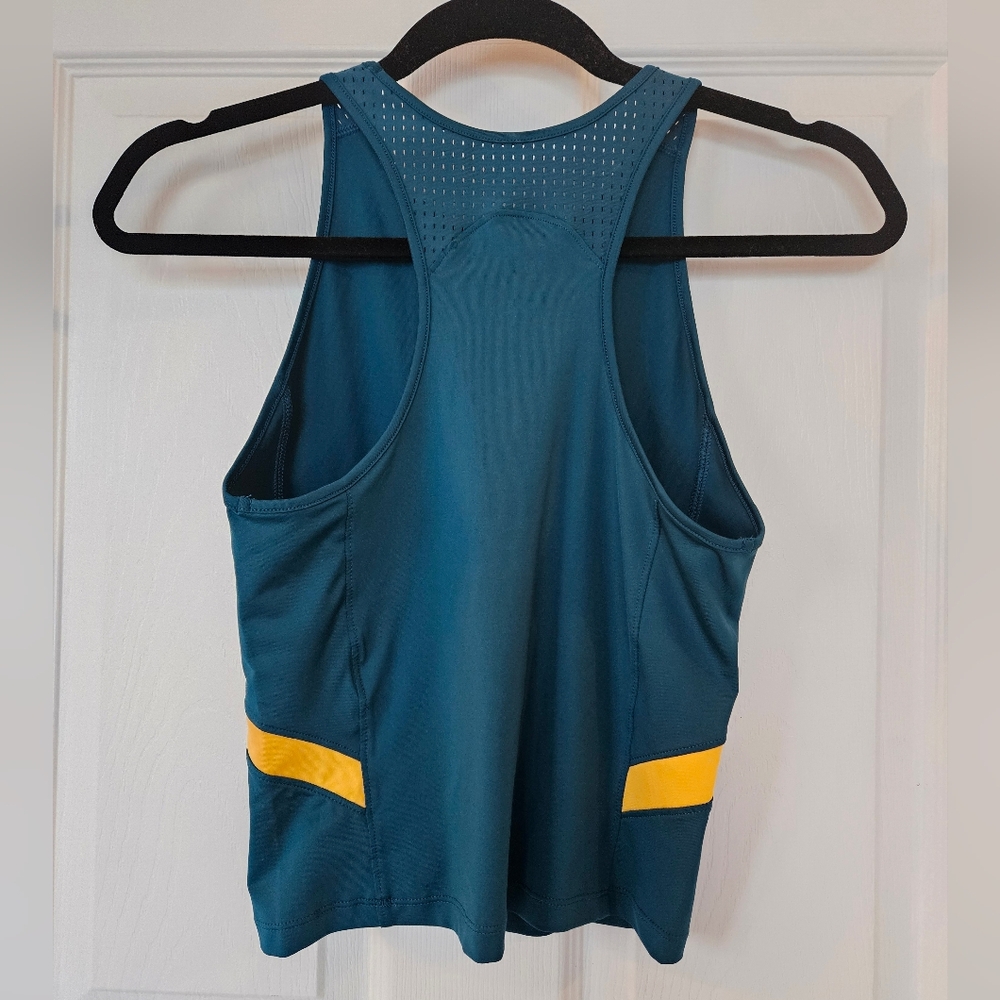 Under Armour Tank - Picture 2 of 2